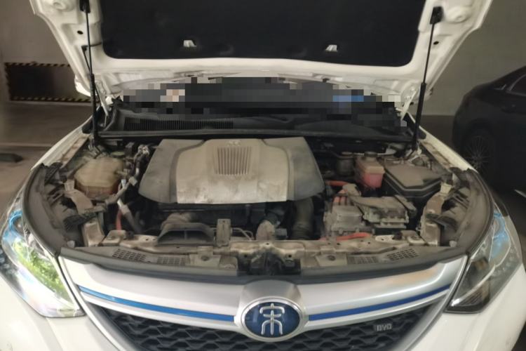 Used BYD Song New Energy 2017 Song DM 1.5TID All-Wheel Drive Luxury Model Engine Bay