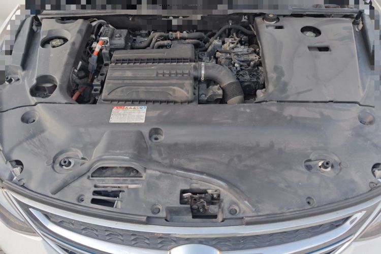 Used BYD Song New Energy 2017 Song DM 1.5TID All-Wheel Drive Luxury Model Engine Bay