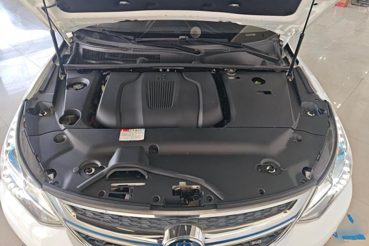 Used BYD Song New Energy 2017 Song DM 1.5TID All-Wheel Drive Luxury Model Engine Bay