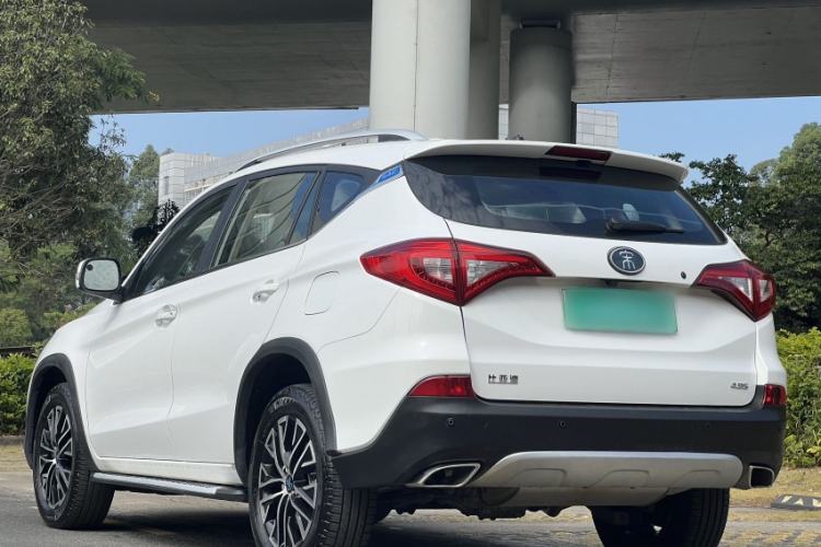 Used BYD Song New Energy 2017 Song DM 1.5TID All-Wheel Drive Luxury Model Exterior 1