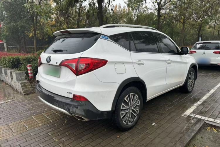 Used BYD Song New Energy 2017 Song DM 1.5TID All-Wheel Drive Luxury Model Exterior 4