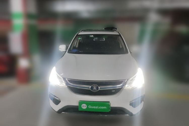 Used BYD Song New Energy 2017 Song DM 1.5TID All-Wheel Drive Luxury Model Front