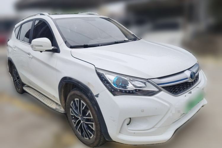 Used BYD Song New Energy 2017 Song DM 1.5TID All-Wheel Drive Luxury Model Front Right 45 Deg