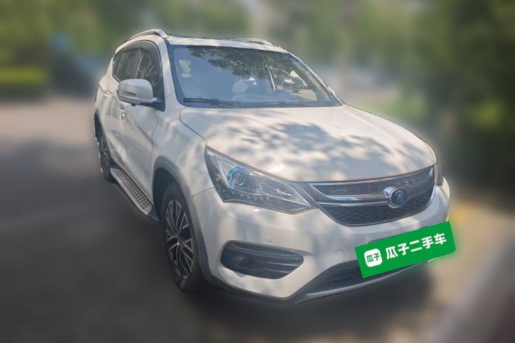 Used BYD Song New Energy 2017 Song DM 1.5TID All-Wheel Drive Prestige Model Front Right 45 Deg