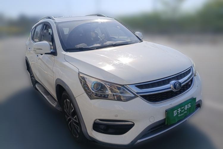 Used BYD Song New Energy 2017 Song DM 1.5TID All-Wheel Drive Luxury Model Front Right 45 Deg