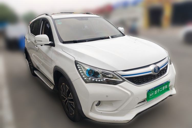 Used BYD Song New Energy 2017 Song DM 1.5TID All-Wheel Drive Luxury Model Front Right 45 Deg