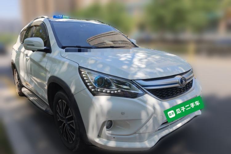 Used BYD Song New Energy 2017 Song DM 1.5TID All-Wheel Drive Prestige Model Front Right 45 Deg