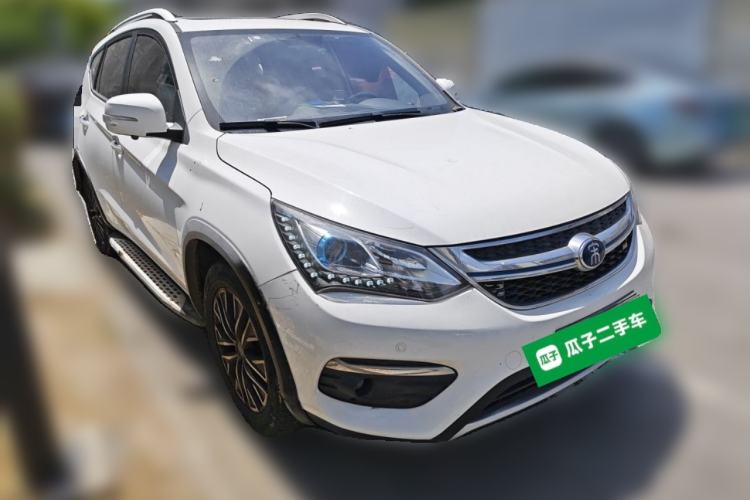 Used BYD Song New Energy 2017 Song DM 1.5TID All-Wheel Drive Luxury Model Front Right 45 Deg