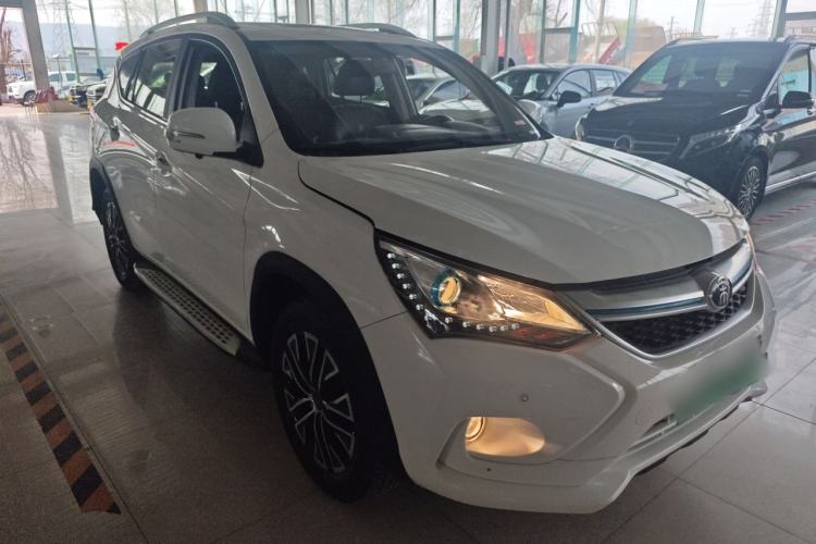 Used BYD Song New Energy 2017 Song DM 1.5TID All-Wheel Drive Prestige Model Front Right 45 Deg