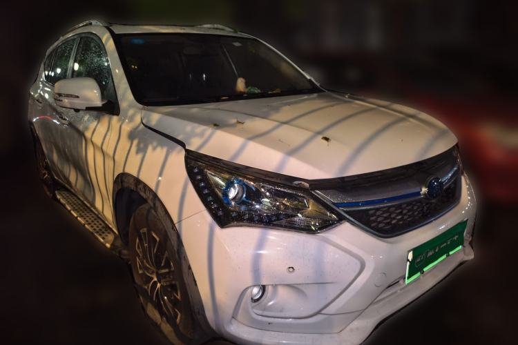 Used BYD Song New Energy 2017 Song DM 1.5TID All-Wheel Drive Prestige Model Front Right 45 Deg