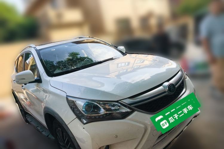 Used BYD Song New Energy 2017 Song DM 1.5TID All-Wheel Drive Luxury Model Front Right 45 Deg
