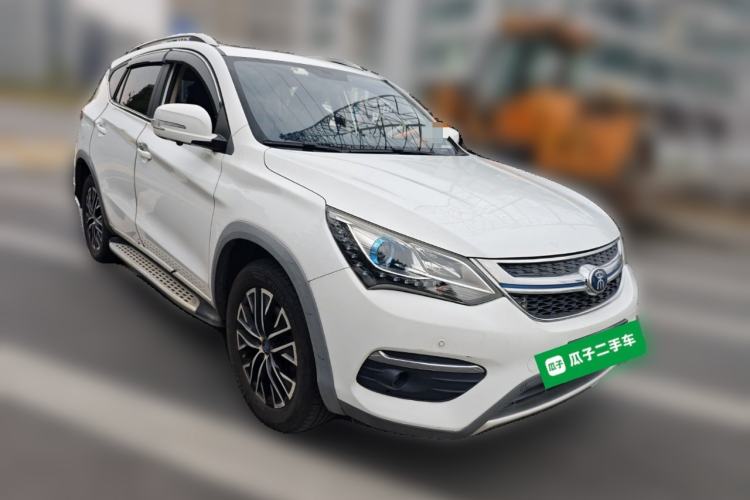 Used BYD Song New Energy 2017 Song DM 1.5TID All-Wheel Drive Luxury Model Front Right 45 Deg