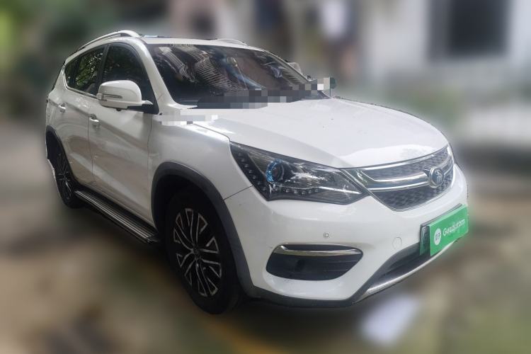 Used BYD Song New Energy 2017 Song DM 1.5TID All-Wheel Drive Luxury Model Front Right 45 Deg