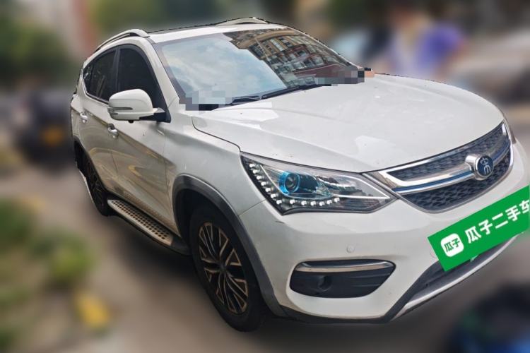 Used BYD Song New Energy 2017 Song DM 1.5TID All-Wheel Drive Luxury Model Front Right 45 Deg