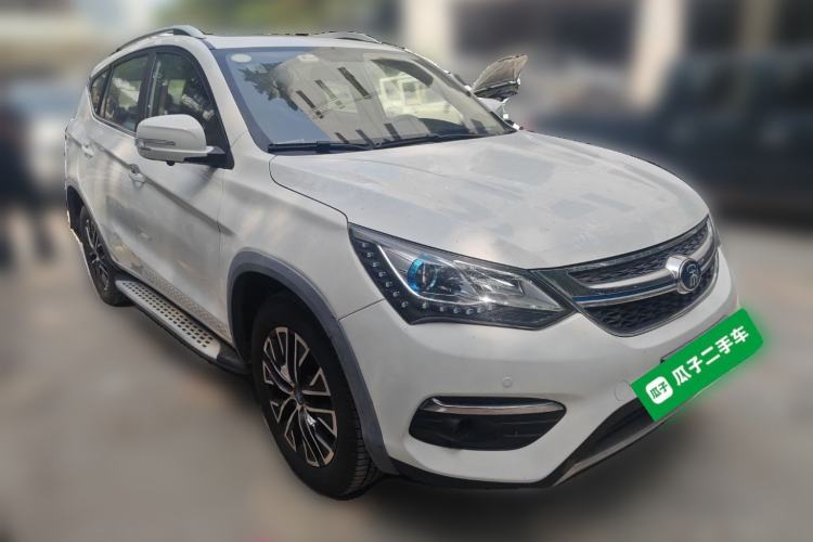 Used BYD Song New Energy 2017 Song DM 1.5TID All-Wheel Drive Luxury Model Front Right 45 Deg