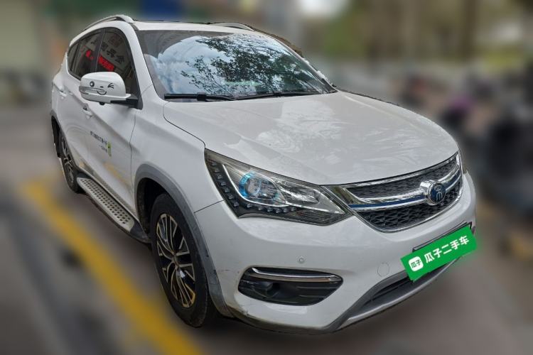 Used BYD Song New Energy 2017 Song DM 1.5TID All-Wheel Drive Luxury Model Front Right 45 Deg
