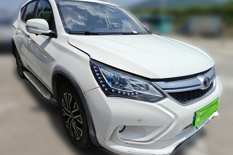 Used BYD Song New Energy 2017 Song DM 1.5TID All-Wheel Drive Prestige Model Front Right 45 Deg