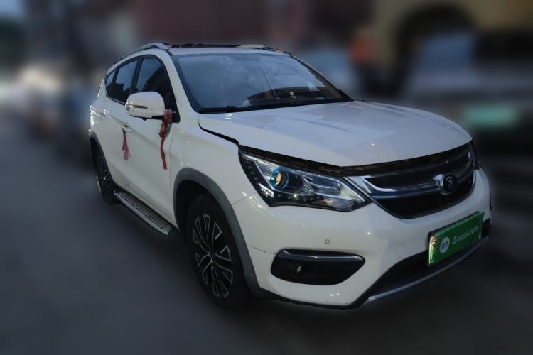 Used BYD Song New Energy 2017 Song DM 1.5TID All-Wheel Drive Prestige Model Front Right 45 Deg