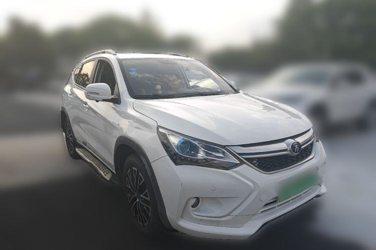Used BYD Song New Energy 2017 Song DM 1.5TID All-Wheel Drive Prestige Model Front Right 45 Deg