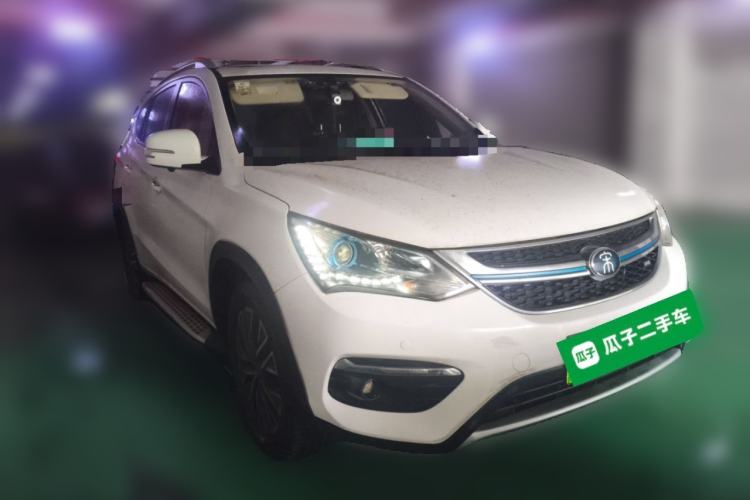 Used BYD Song New Energy 2017 Song DM 1.5TID All-Wheel Drive Prestige Model Front Right 45 Deg