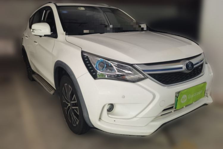 Used BYD Song New Energy 2017 Song DM 1.5TID All-Wheel Drive Luxury Model Front Right 45 Deg