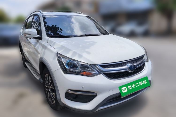 Used BYD Song New Energy 2017 Song DM 1.5TID All-Wheel Drive Prestige Model Front Right 45 Deg