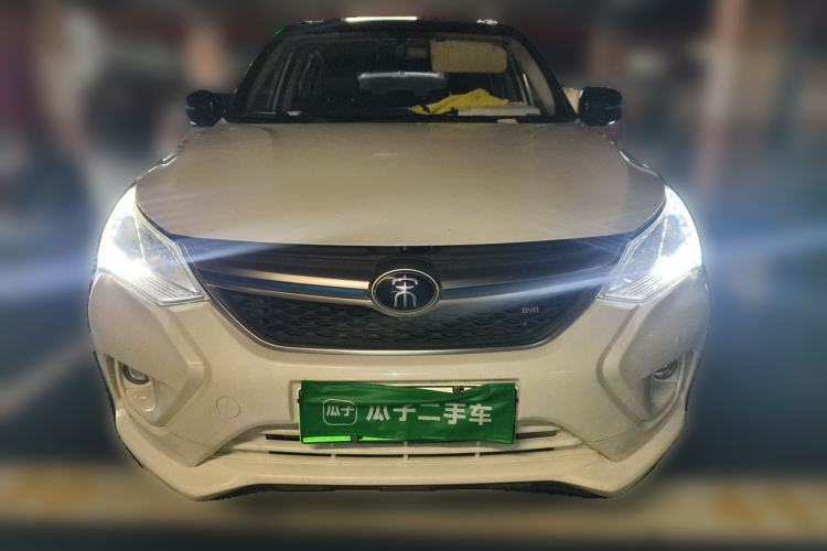 Used BYD Song New Energy 2017 Song DM 1.5TID All-Wheel Drive Luxury Model Front