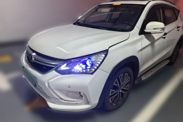 Używany BYD Song New Energy 2017 Song DM 1.5TID All-Wheel Drive Luxury Model