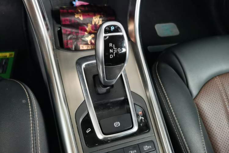 Used BYD Song New Energy 2017 Song DM 1.5TID All-Wheel Drive Luxury Model Gear Lever
