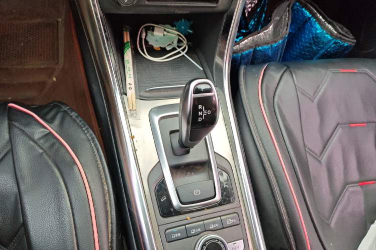Used BYD Song New Energy 2017 Song DM 1.5TID All-Wheel Drive Luxury Model Gear Lever
