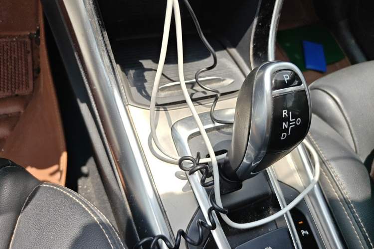 Used BYD Song New Energy 2017 Song DM 1.5TID All-Wheel Drive Prestige Model Gear Lever
