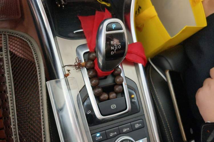 Used BYD Song New Energy 2017 Song DM 1.5TID All-Wheel Drive Luxury Model Gear Lever
