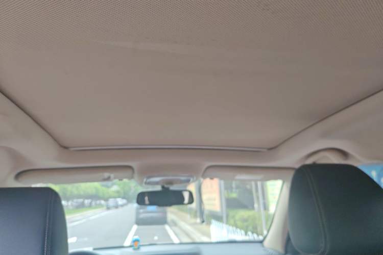 Used BYD Song New Energy 2017 Song DM 1.5TID All-Wheel Drive Prestige Model Headliner