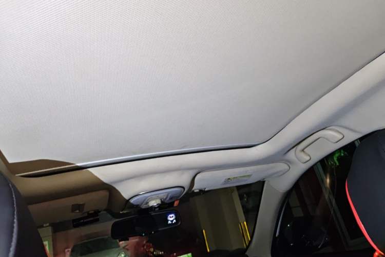 Used BYD Song New Energy 2017 Song DM 1.5TID All-Wheel Drive Prestige Model Headliner