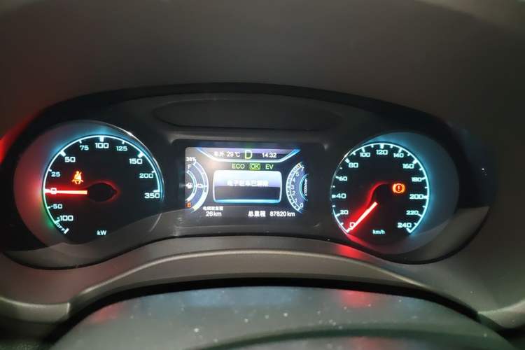 Used BYD Song New Energy 2017 Song DM 1.5TID All-Wheel Drive Luxury Model Instrument Cluster