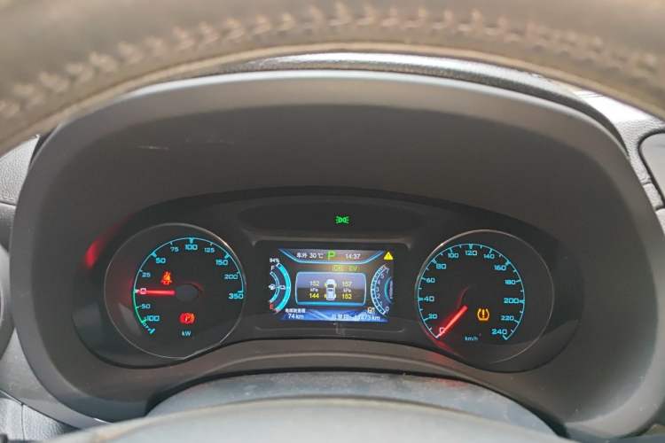 Used BYD Song New Energy 2017 Song DM 1.5TID All-Wheel Drive Luxury Model Instrument Cluster