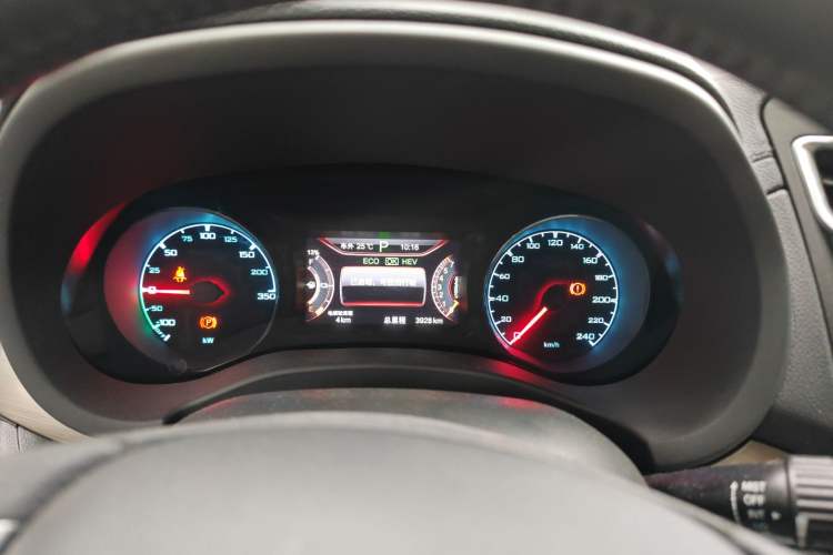 Used BYD Song New Energy 2017 Song DM 1.5TID All-Wheel Drive Luxury Model Instrument Cluster