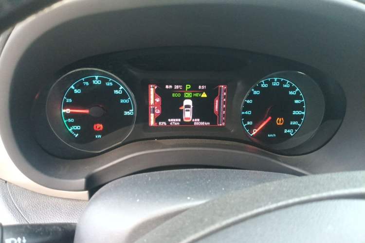 Used BYD Song New Energy 2017 Song DM 1.5TID All-Wheel Drive Luxury Model Instrument Cluster