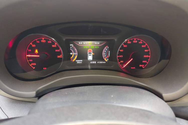 Used BYD Song New Energy 2017 Song DM 1.5TID All-Wheel Drive Luxury Model Instrument Cluster
