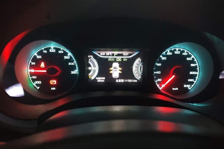 Used BYD Song New Energy 2017 Song DM 1.5TID All-Wheel Drive Prestige Model Instrument Cluster