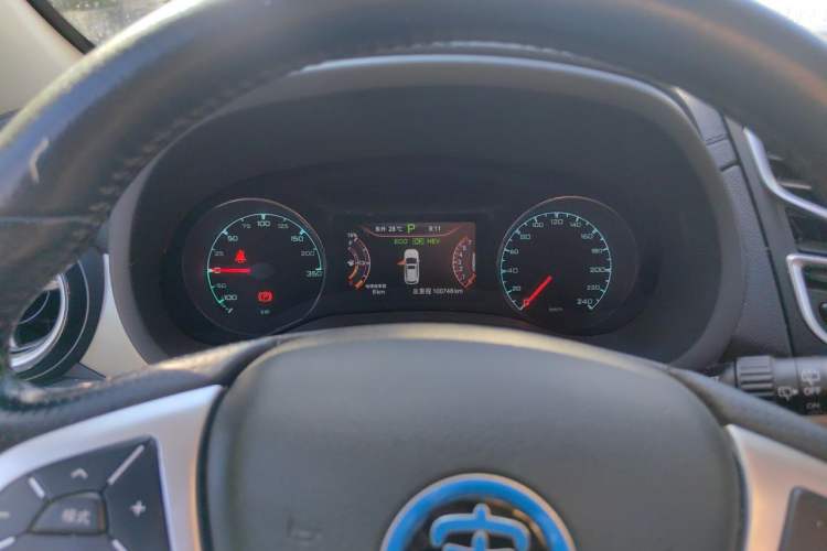 Used BYD Song New Energy 2017 Song DM 1.5TID All-Wheel Drive Luxury Model Instrument Cluster