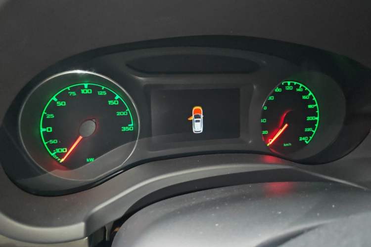 Used BYD Song New Energy 2017 Song DM 1.5TID All-Wheel Drive Luxury Model Instrument Cluster