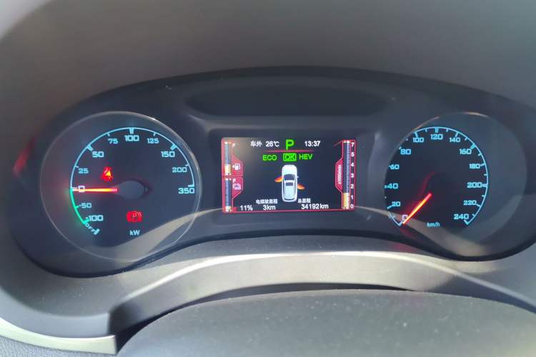 Used BYD Song New Energy 2017 Song DM 1.5TID All-Wheel Drive Luxury Model Instrument Cluster