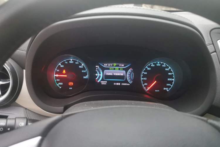 Used BYD Song New Energy 2017 Song DM 1.5TID All-Wheel Drive Prestige Model Instrument Cluster