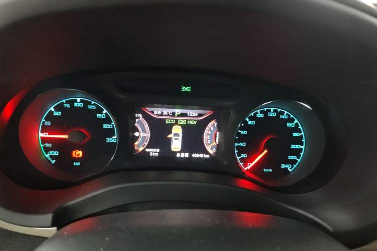 Used BYD Song New Energy 2017 Song DM 1.5TID All-Wheel Drive Luxury Model Instrument Cluster