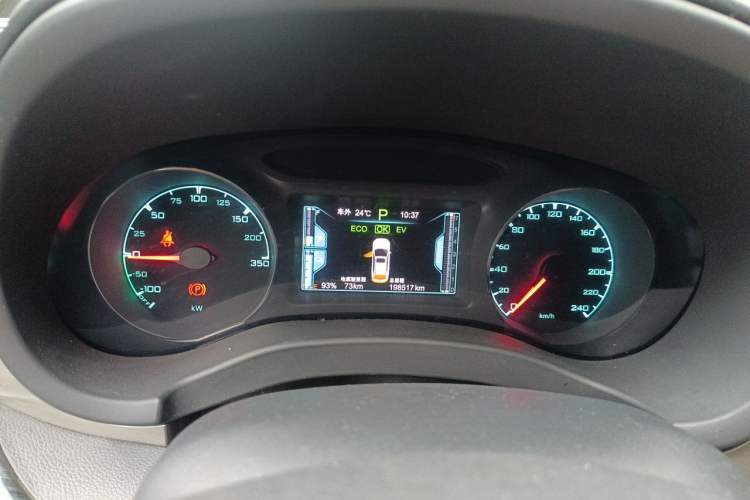 Used BYD Song New Energy 2017 Song DM 1.5TID All-Wheel Drive Luxury Model Instrument Cluster