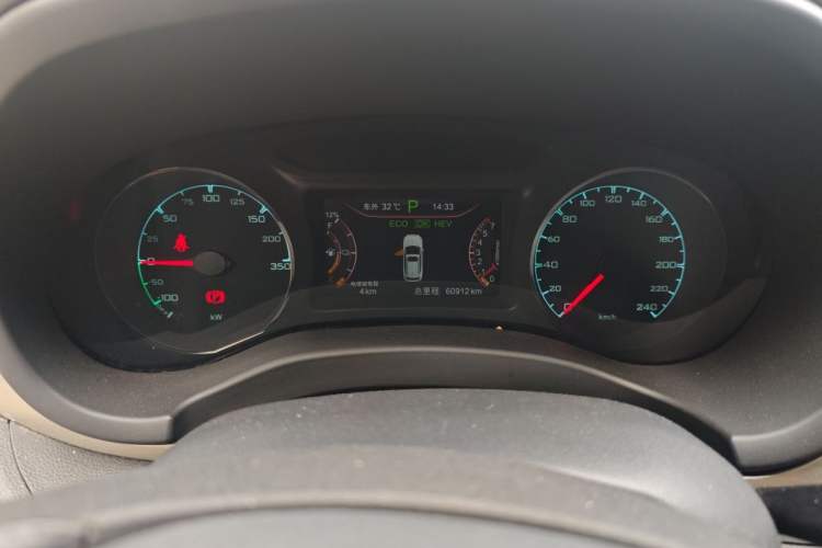 Used BYD Song New Energy 2017 Song DM 1.5TID All-Wheel Drive Luxury Model Instrument Cluster