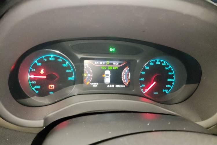 Used BYD Song New Energy 2017 Song DM 1.5TID All-Wheel Drive Luxury Model Instrument Cluster