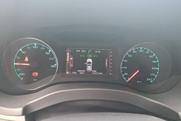 Used BYD Song New Energy 2017 Song DM 1.5TID All-Wheel Drive Luxury Model Instrument Cluster