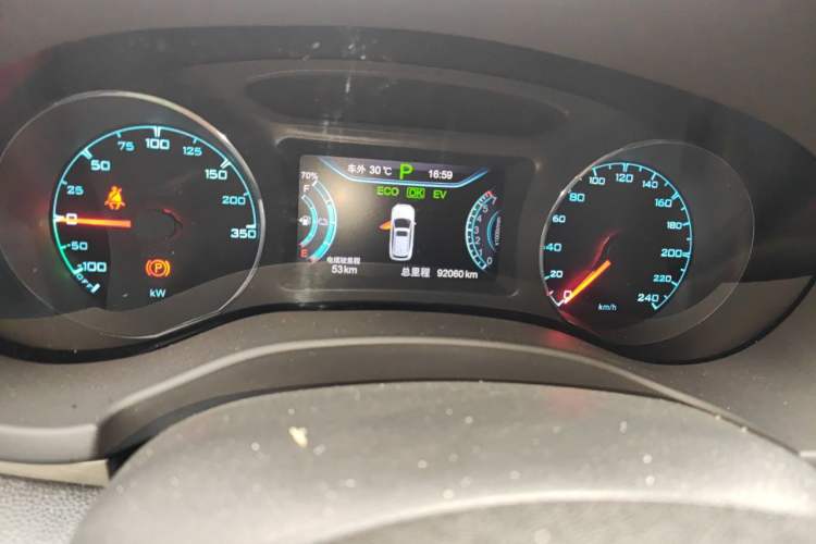 Used BYD Song New Energy 2017 Song DM 1.5TID All-Wheel Drive Luxury Model Instrument Cluster